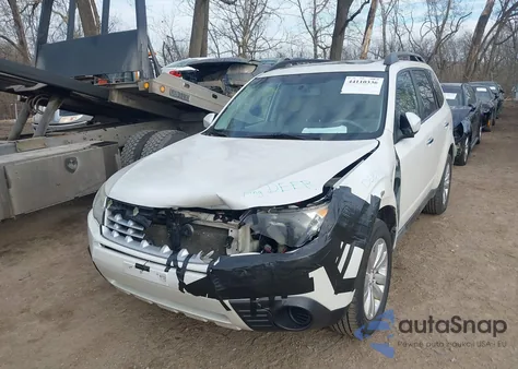 2011 Subaru Forester 2.5X Premium из США, поврежденный, VIN JF2SHBDC7BH736036